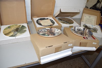 Lot 29 - Quantity of boxed collectors plates