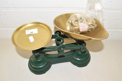 Lot 40 - Vintage scales and weights