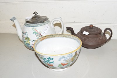 Lot 174 - Mixed Lot: Pewter lidded teapot, sugar basin...