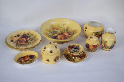 Lot 211 - Quantity of Aynsley tea wares in the Orchard...
