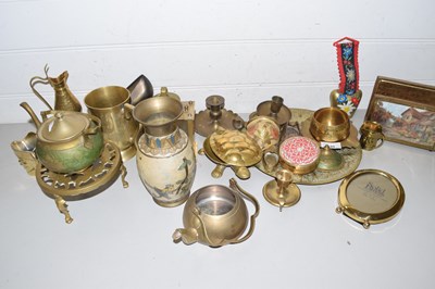 Lot 189 - Mixed Lot: Various brass wares to include...