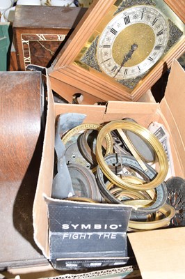 Lot 199 - Mixed Lot: Various mantel clocks, clock bezels,...