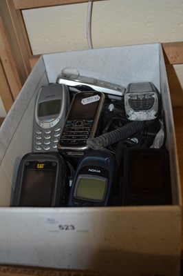 Lot 523 - Box of assorted mobile phones