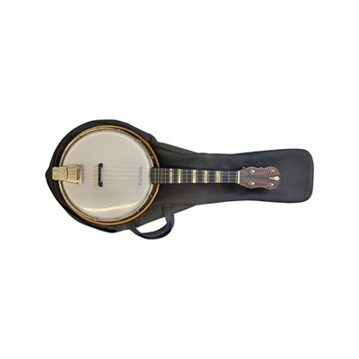 Lot 231 - A Musima banjolele (ukulele banjo), with maple...