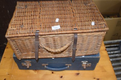 Lot 834 - Two vintage picnic hampers