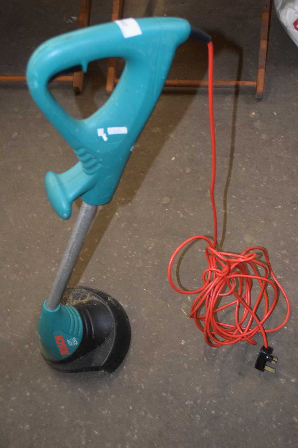 Lot 882 - Bosch electric strimmer