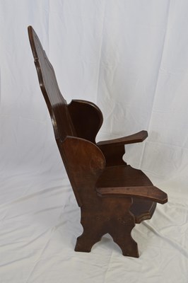 Lot 269 - Jack Grimble of Cromer, an oak throne style...