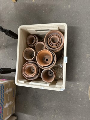 Lot 866A - Box of terracotta plant pots