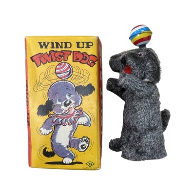 Lot 178 - A Japanese TN Wind-Up Twist Dog, in original box