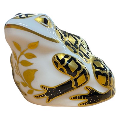 Lot 482 - Royal Crown Derby paperweight of a Aura Frog...