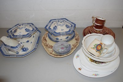 Lot 25 - Mixed Lot: Various royalty ceramics, Adams...