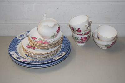 Lot 29 - Mixed Lot: Floral decorated tea wares, blue...