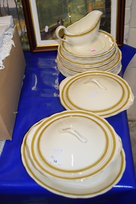 Lot 34 - Quantity of Grindley cream petal table wares