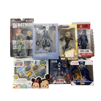 Lot 86 - A collection of various vinyl figure and...