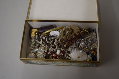 Lot 100 - Box of various assorted costume jewellery