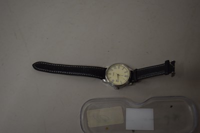 Lot 103 - Gents quartz wristwatch