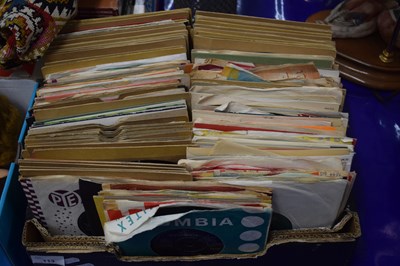 Lot 113 - Box of various assorted singles