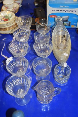 Lot 146 - Mixed Lot: Various 20th Century glass wares