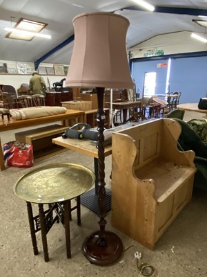 Lot 275 - Standard lamp on barley twist column