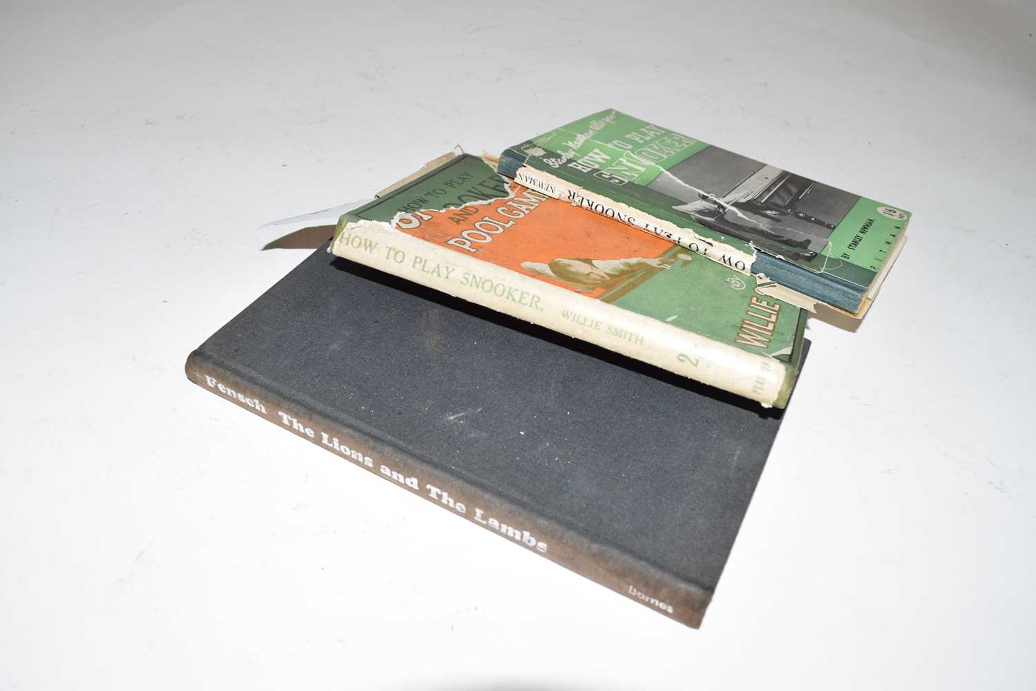 Lot 423 - WILLIE SMITH: HOW TO PLAY SNOOKER AND OTHER...