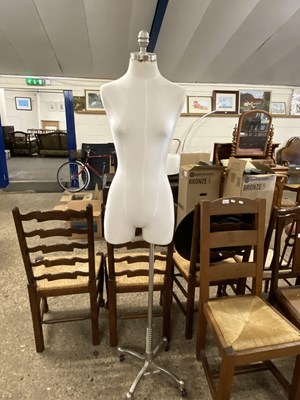 Lot 321 - Tailors mannequin