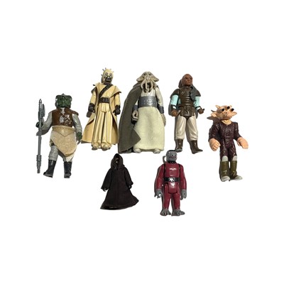 Lot 133 - A collection of 1970/80s Star Wars figures by...