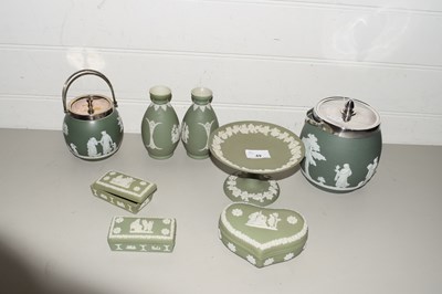 Lot 49 - MIXED LOT VARIOUS WEDGWOOD GREEN JASPERWARES...