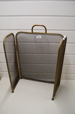 Lot 84 - FOLDING SPARK GUARD