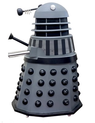 Lot 301 - Full-sized licensed (Planet Earth) Dalek, cast...