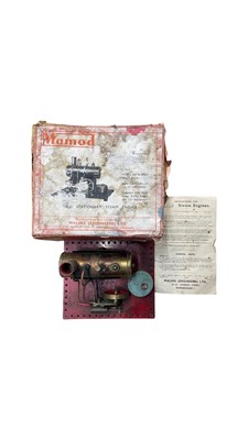 Lot 129 - A boxed Mamod SE2 Stationary Steam Engine