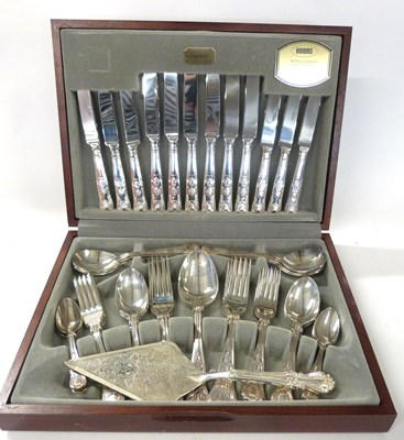 Lot 553 - A modern canteen of Viners Kings Royale silver...