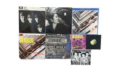 Lot 179 - A collection of Beatles 12" vinyl LPs and 7"...