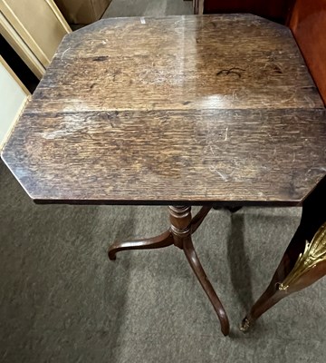 Lot 602 - A Georgian oak wine table with octagonal top...