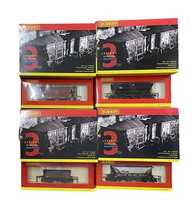 Lot 62 - A collection of boxed Hornby 00 gauge...