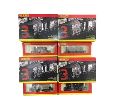 Lot 64 - A collection of boxed Hornby 00 gauge...