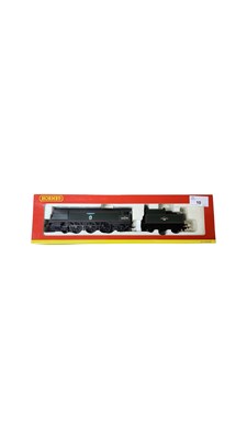 Lot 10 - A boxed limited edition Hornby 00 gauge R2260...