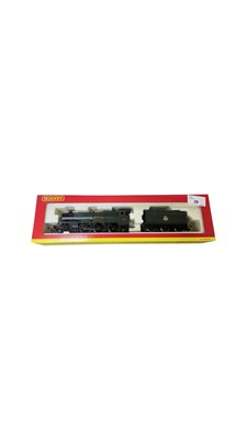 Lot 26 - A boxed Hornby 00 gauge R2455 BR 4-6-0 Castle...