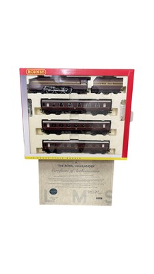 Lot 137 - A boxed limited edition Hornby 00 gauge R2659M...