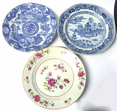 Lot 269 - A Chinese porcelain plate late 18th Century...