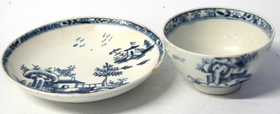 Lot 395 - 18th Century Lowestoft porcelain tea bowl and...