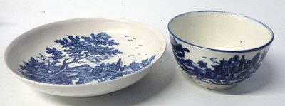 Lot 437 - 18th Century Worcester porcelain tea bowl and...