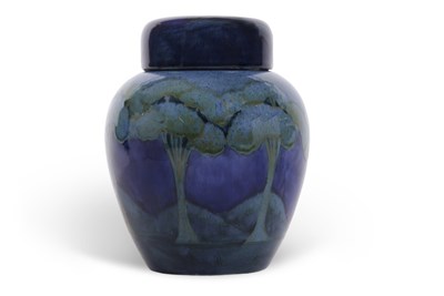 Lot 68 - A good Moorcroft Ginger jar and cover c.1925...