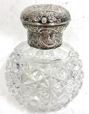 Lot 26 - A late Victorian scent bottle, having  cut...