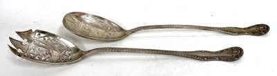 Lot 156 - Pair of Edwardian silver salad servers, the...