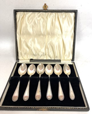 Lot 279 - A set of six Victorian silver teaspoons,...