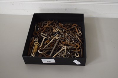 Lot 159 - BOX CONTAINING VINTAGE KEYS