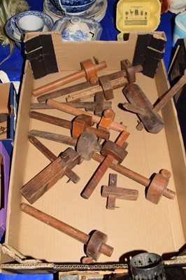 Lot 173 - BOX OF WOODEN MARKING GAUGES