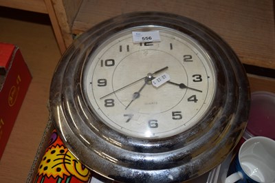 Lot 556 - CIRCULAR QUARTZ WALL CLOCK