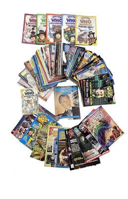 Lot 61 - A large collection of vintage Dr Who magazines