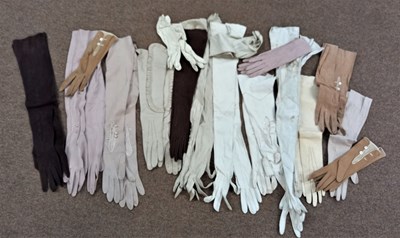 Lot 99 - A quantity of lady's white leather evening...